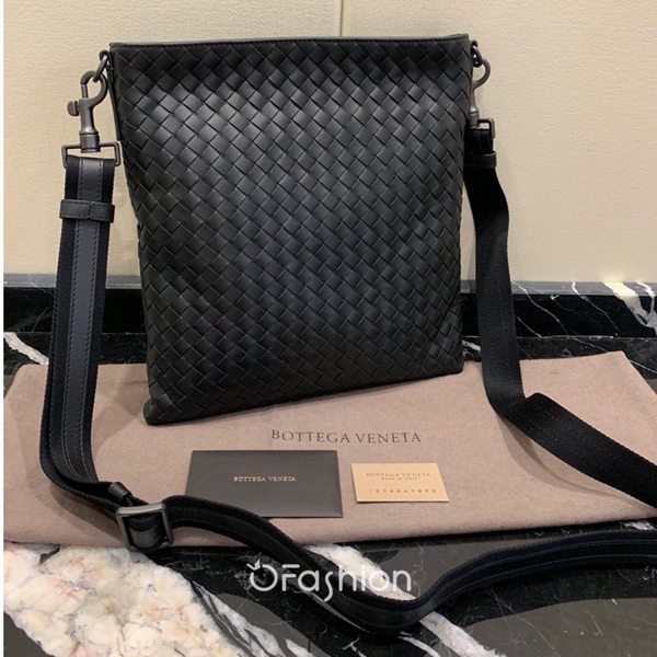 ボッテガヴェネタバッグ着用イメージ